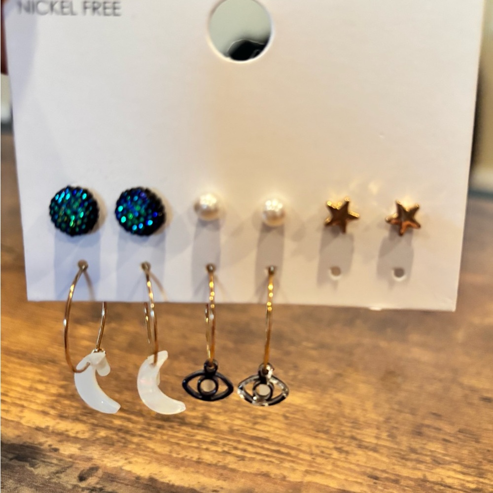 Set of Earrings